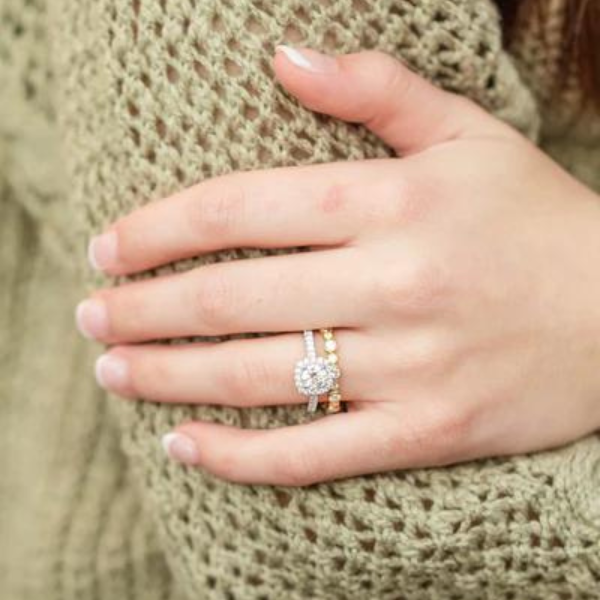 Diamond engagement ring