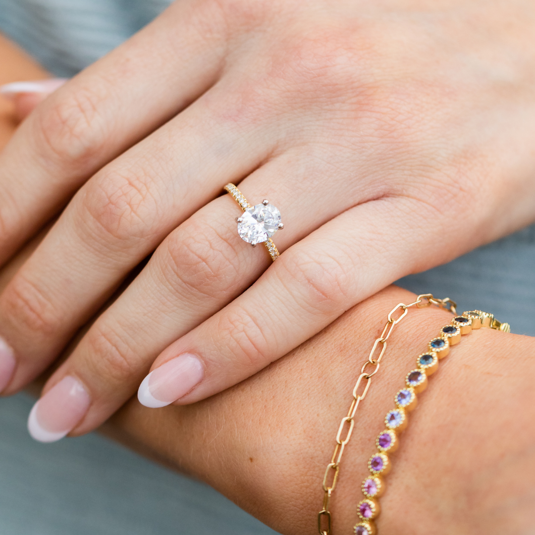 difference between diamonds and moissanite