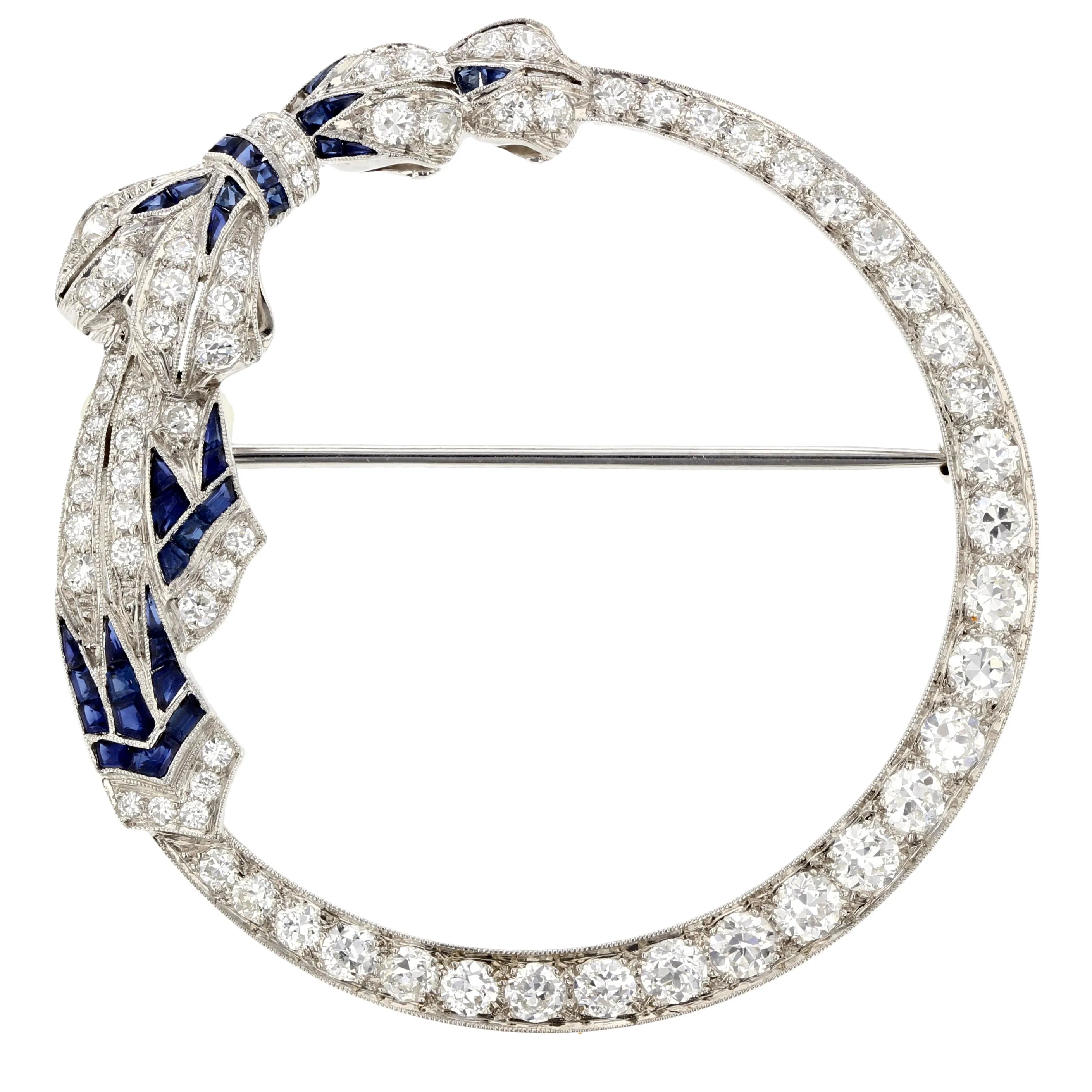 On the Runway: Accessorizing with Brooches