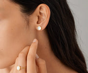 Jaipur Mother of Pearl Stud Earrings in 18K Yellow Gold