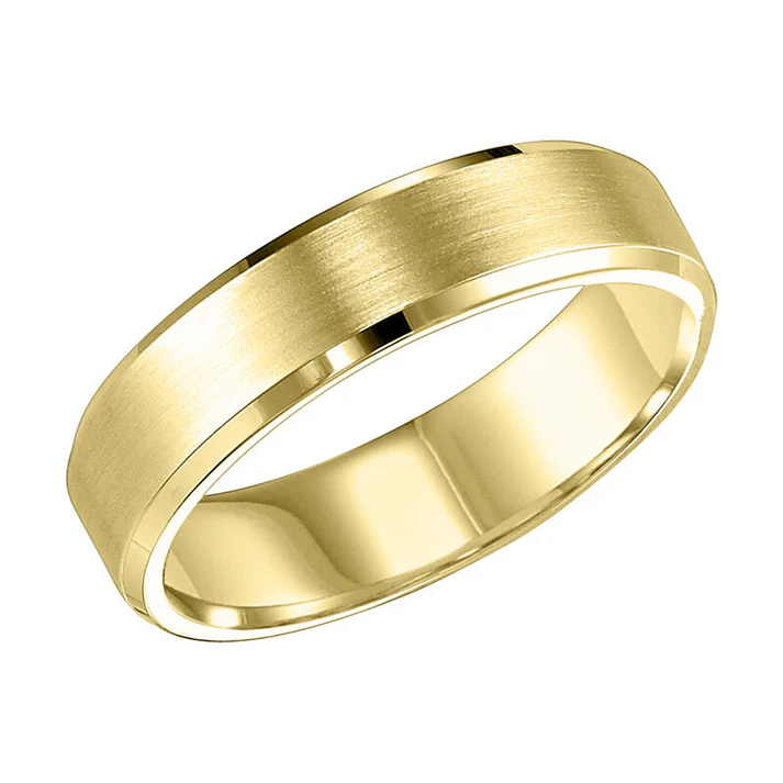 Bevel Edge Carved Band in 14K Yellow Gold, Size 10