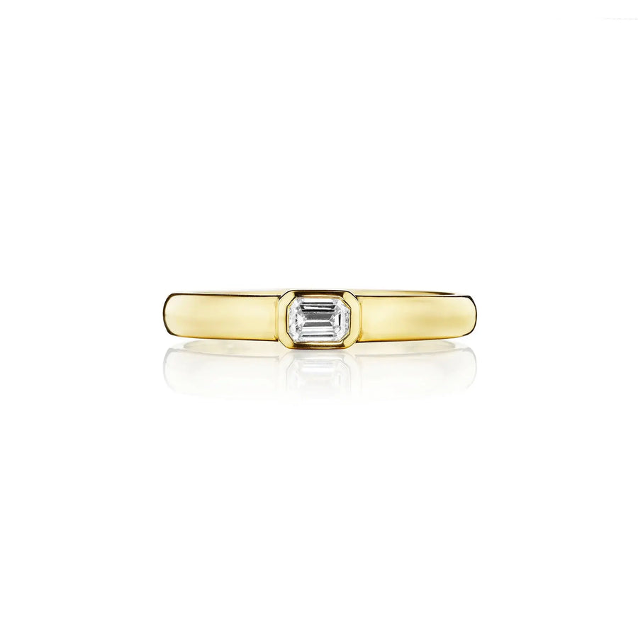Diamond Bezel Set Emerald Cut Band in 18K Yellow Gold, Size 6.5
