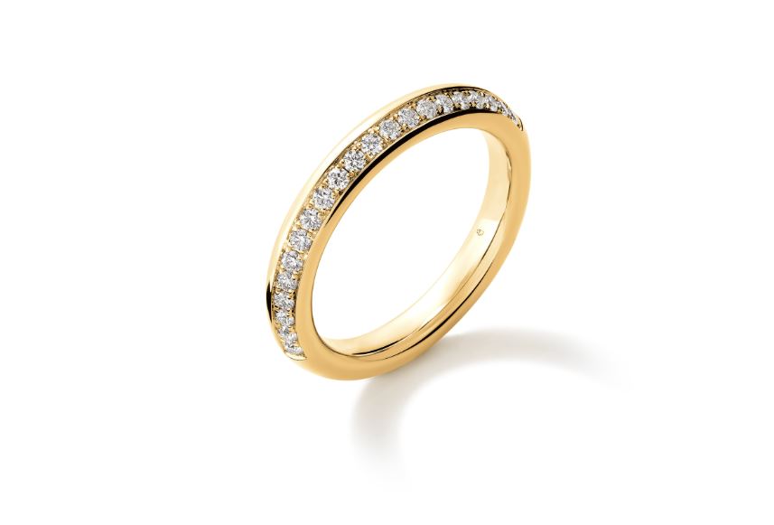 Barre Diamond Pave Band in 18K Yellow Gold, Size 6.5