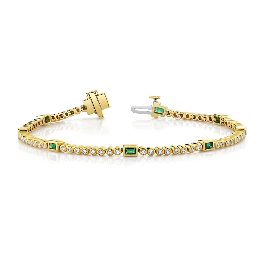 0.69ct Emerald and 0.61ct Diamond Bracelet in 18K Yellow Gold, 7"