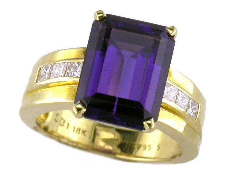 Amethyst and Diamond Ring in 18K Yellow Gold, Size 6.25