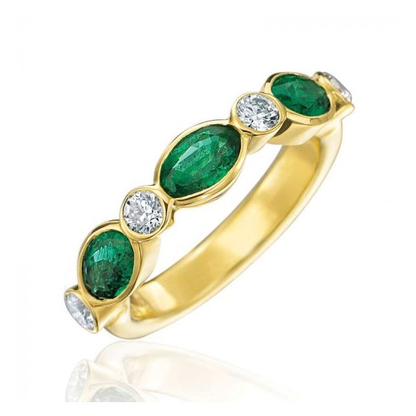 Marbella 0.58ct Emerald and 0.23ct Diamond Band in 18K Yellow Gold, size 7