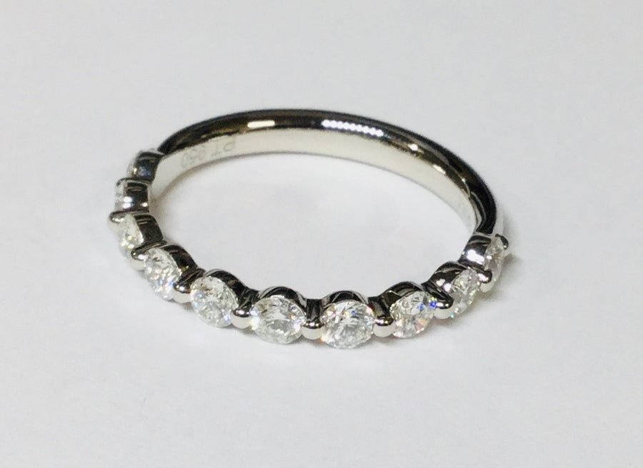 18K White Gold Diamond Wedding Band