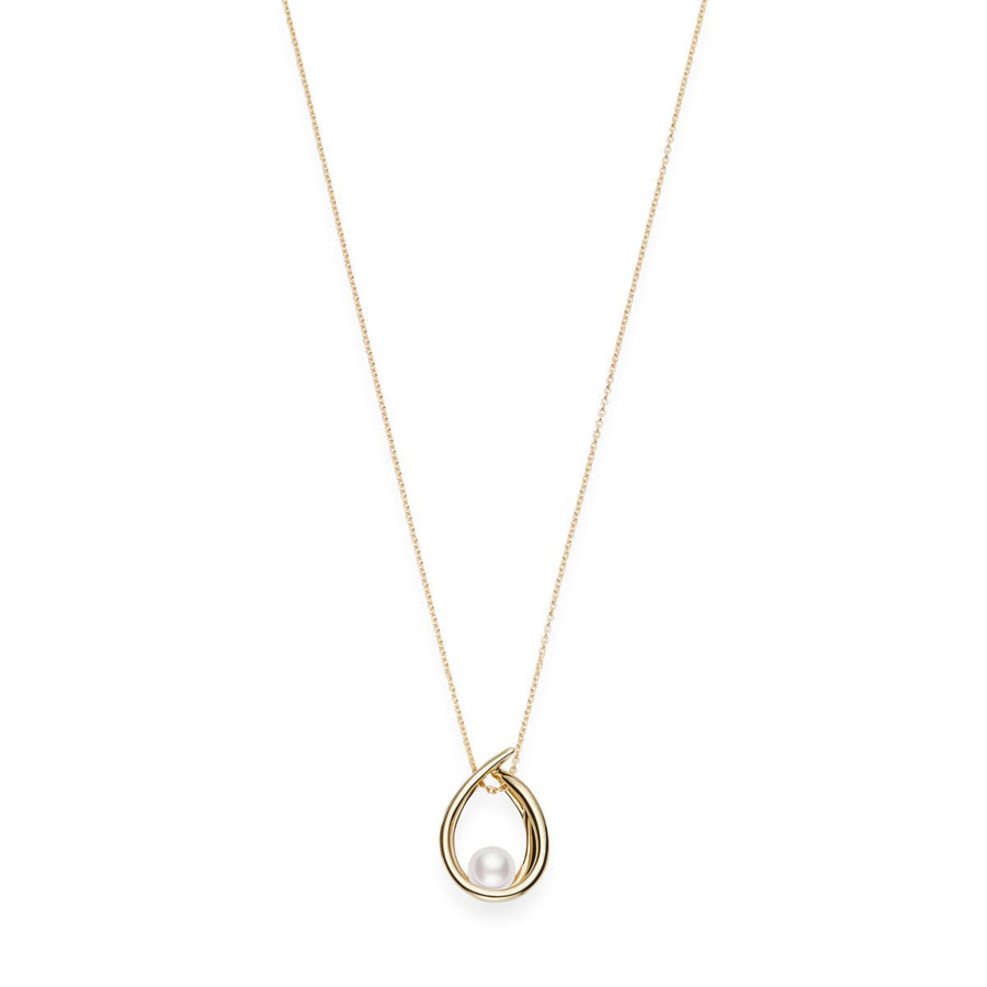 Akoya Cultured Pearl Pendant in Yellow Gold
